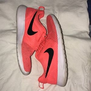 Nike Roshe Bright Orange and black size 11